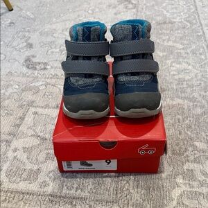 See Kai Run Size 9 Atlas II Navy and Charcoal Kids' Boots